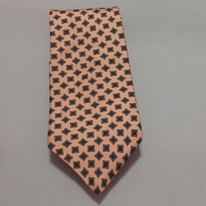 Oscar dela Renta Couture Pink Ornate Geo Print 100% Silk Designer Neck Tie